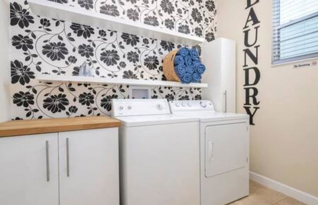 Gorgeous 6 Bedroom w Pool Paradise Palms - Foto 29