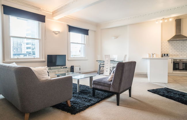 U Suites on Manners - Photo 47