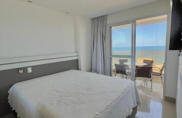 VISTA MAR DESLUMBRANTE, apto novo e moderno, a uma quadra da praia, prédio com piscina, quartos com ar condicionado, roupas de cama e banho, redes de proteção, TV 65, Wi Fi, Sky, cadeiras de praia, churrasqueira elétrica, portaria 24 horas e 2 garagens - Photo 7