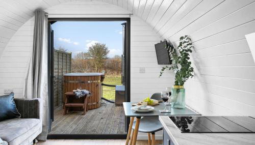 Morgan Sweet, Apple Tree Glamping, Nr Wells - Foto 2