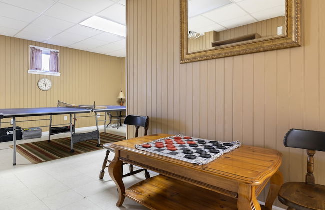 Ash Vale by Avantstay Spacious Deck w Views Ping Pong Table - Foto 20