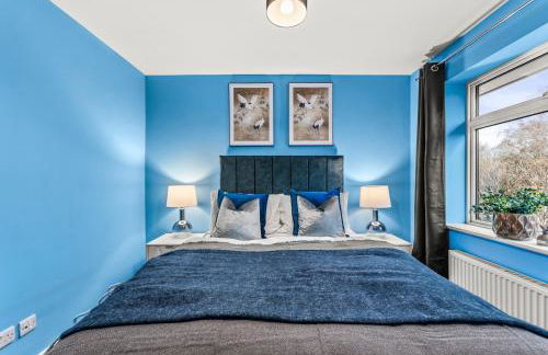 Elegant Retreat in Cheltenham - Garden & Parking Included - Foto 29