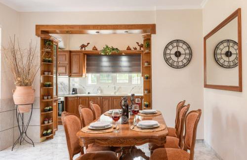 Angela a la Corfu - Foto 48