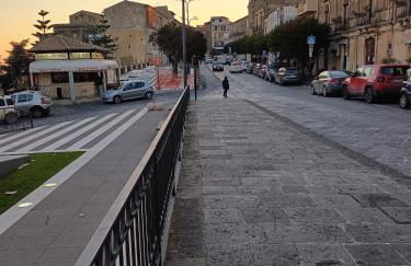 Dépendance of the Frazzetto Sisters - Photo 31