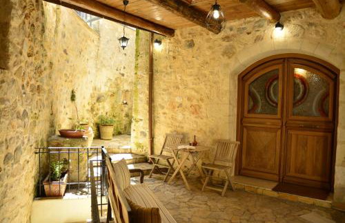 Roukouneli Traditional Stone House - Terrace & BBQ - Foto 37