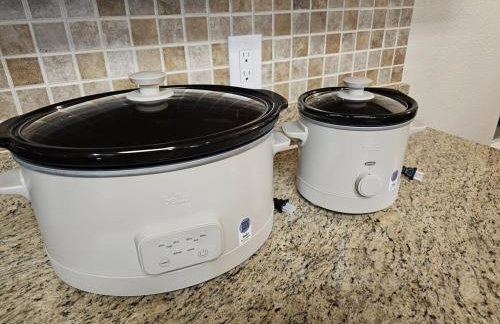 Dallas Lakeside Bliss Stay - Private Pool, Air hockey and High speed internet - Foto 25