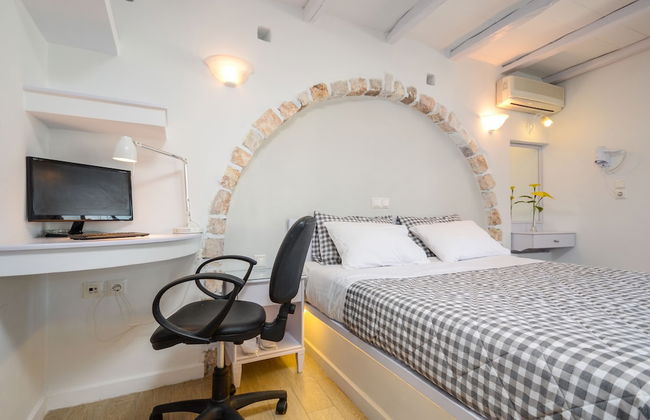 Santa Katerina Studios & Apartments - Photo 17