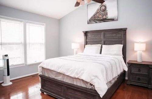 Cozy Springfield Townhome , WIFI , Pet Friendly - Foto 55