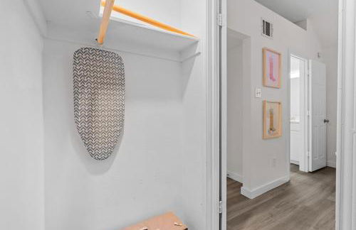 Sleeps 8 Modern 3BR Leander Coffee Bar & Yard - Foto 41