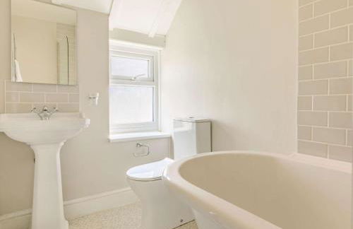 1 Bed in Charmouth 87527 - Photo 10