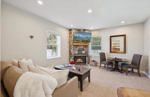 Creekside cutie 3br 2.5ba near skiing sleeps 8 - Foto 11