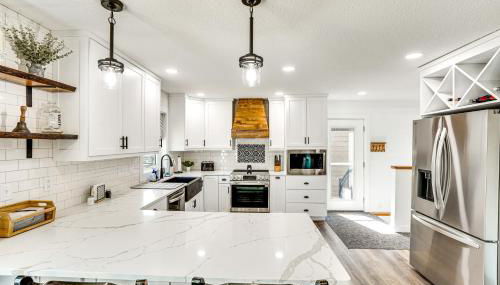 15 Mi to Downtown Sioux Falls Gem with Yard! - Foto 2