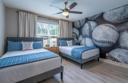 Modern Emerson retreat close to LakePoint Sports - Photo 34