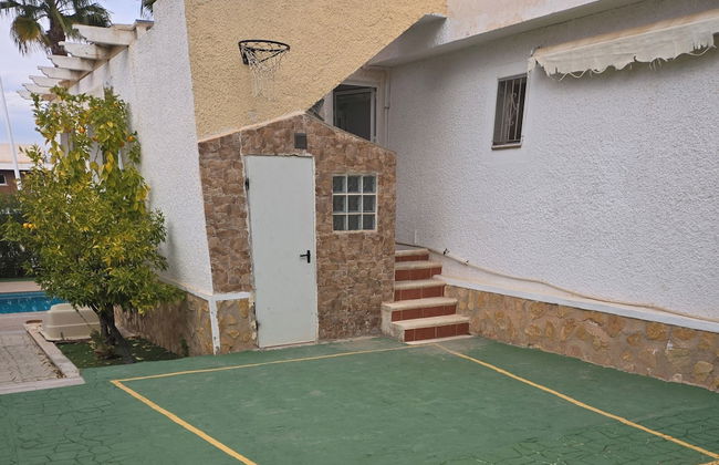 3-bed Villa Sleeps 8 With Private Pool - Foto 21