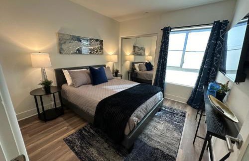 Century City Cozy 3 Bedroom Apartment with Parking 302,303 - Foto 48