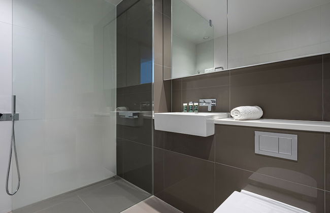 Deluxe Riverside Apartment With City Views - Foto 38