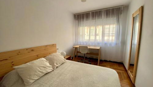 Piso luminoso en el centro de Vigo para 8 personas - Foto 4