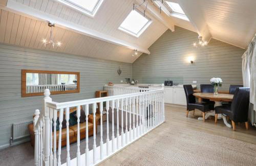 River View - Photo 18