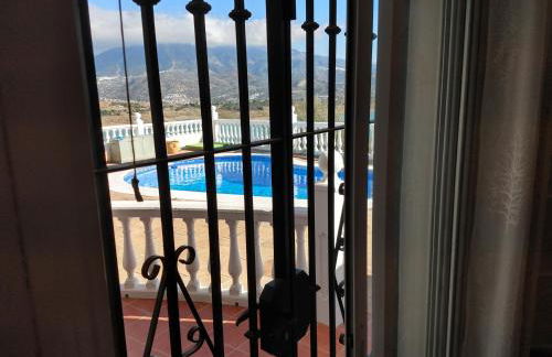 Casa VIVAndalusia Centrally located villa with private pool, breathtaking views by Rentasunnyplace - Foto 13