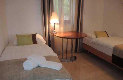 Private luxury Villa BIANCO on Solta for up to 10 persons, heated pool, free parking, very close to the beach! FREE Kajak & Mountainbikes, GREAT living area & privacy! - Foto 15