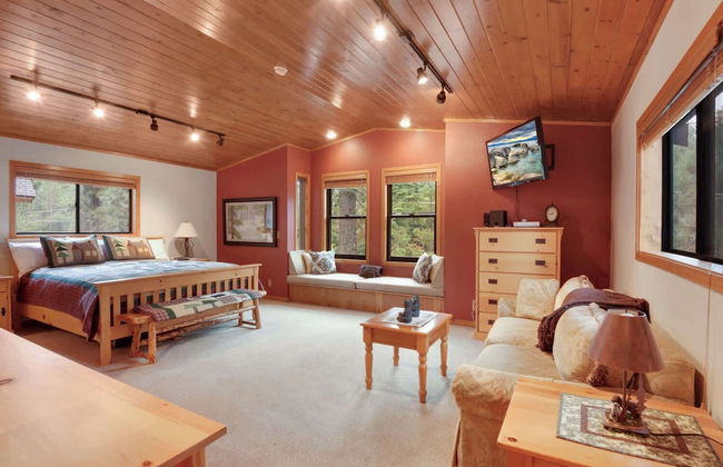 Lake Tahoe Treasure! Minutes From Beach & Skiing - Foto 2