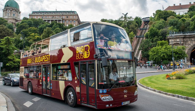 Big Bus Budapest Hop-on Hop-off - Photo 3