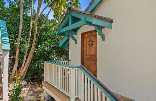 Blue Ocean View Retreat - Minutes to Beach - Photo 15