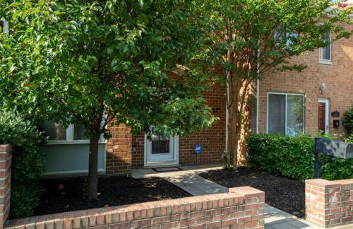 Parkside Alexandria Townhome - 3br free parking - Foto 38
