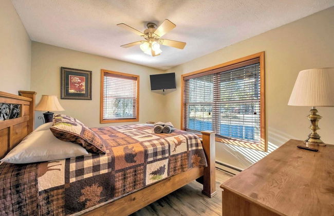 Pocono Pinnacle by Avantstay Steps to the Lake, Game Room, Large Deck - Foto 33