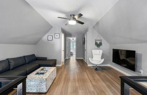 Secret Pool Cabana- Mins to Downtown and Beach - Foto 36