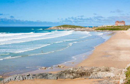 Stylish Home with Private Parking & Garden - Foto 20