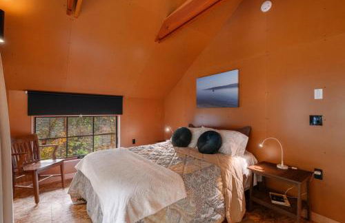 Water Views, Walk to Beach! New Hot Tub! - Foto 30