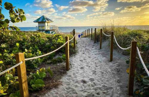 New Designer's Dream Delray Beach Oasis Heated Pool, Large Patio, Close to the Ave - Foto 54