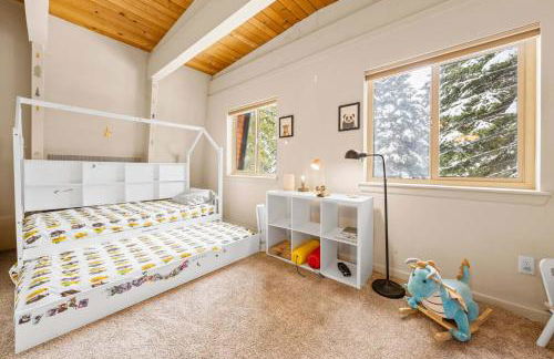 Tahoe City Retreat - For 8 - Foto 39