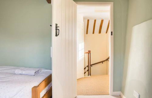 Charming Cottage in Cotswolds Riverside Village - Foto 11