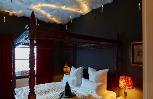 Wizard Apartment Hamburg - 3 Schlafzimmer - 156 qm mit Dachterrasse - bis 10 Personen - Dusche & Badewanne - Küche - Smart TV - kostenloser Parkplatz - Foto 5