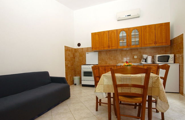 Apartment 1907 - Photo 5