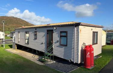 Welsh Bayview Retreat 2-Bed Caravan & 2-Bed Chalet at Clarach Bay Holiday Village - Foto 5