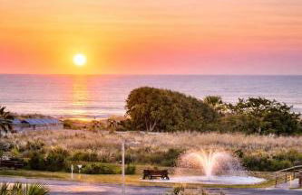 Top Floor Oceanview King Villa - Balcony & Steps to Beach - Foto 1