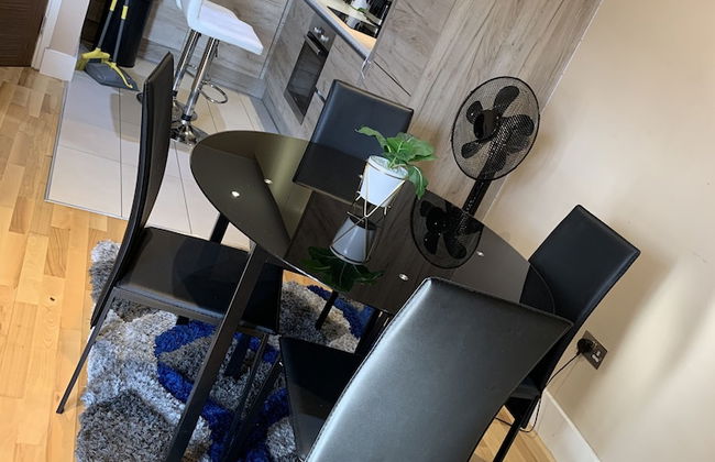 Charming 2-bed Apartment in Kingston Upon Thames - Foto 29