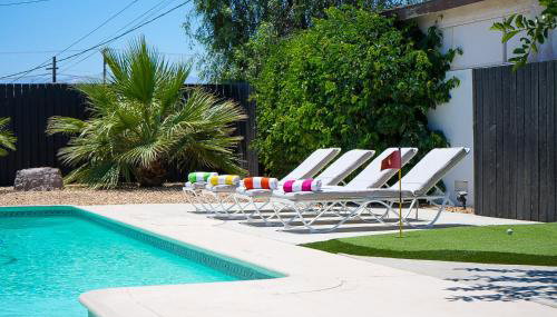 The Pink Cactus - Desert Retreat - Luxe Pool, Golf & Game Room - Foto 2