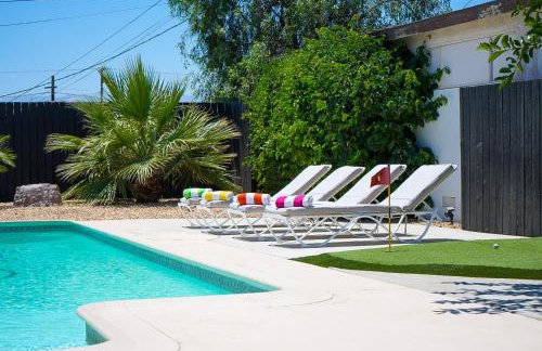 The Pink Cactus - Desert Retreat - Luxe Pool, Golf & Game Room - Foto 2