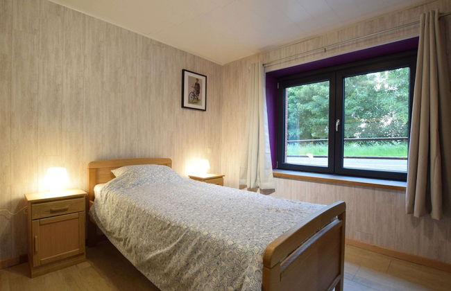 Serene Garden Retreat - Photo 2