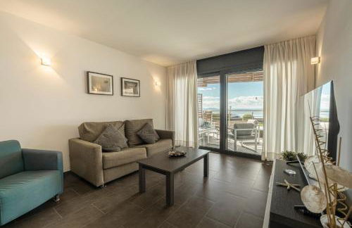 Apartamento con gran terraza delante del mar - Photo 11