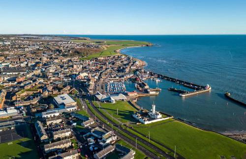 Sea View Luxury Apartment 3 bedrooms Free Parking - By Coast Apartments - Photo 30