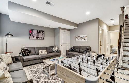 Exceptional Downtown Townhome with Roof Deck -4Bedroom & 3Baths - Foto 32