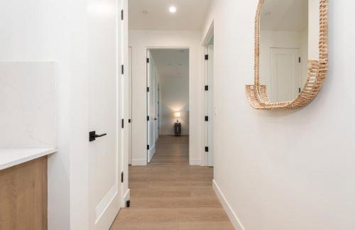 Stylish Apartments in Glendale with Free Parking - Foto 38