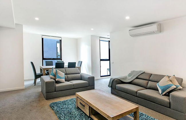 Roden Residences - Photo 16