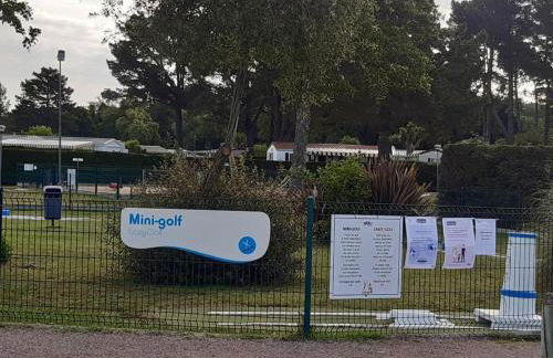 Mobil Home Moderne de 40m2 TOUT CONFORT Camping SIBLU Les CHARMETTES 785 La Palmyre Les Mathes - Foto 16