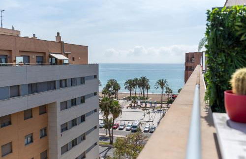 Ático con terraza y vistas, parking gratuito - Foto 10